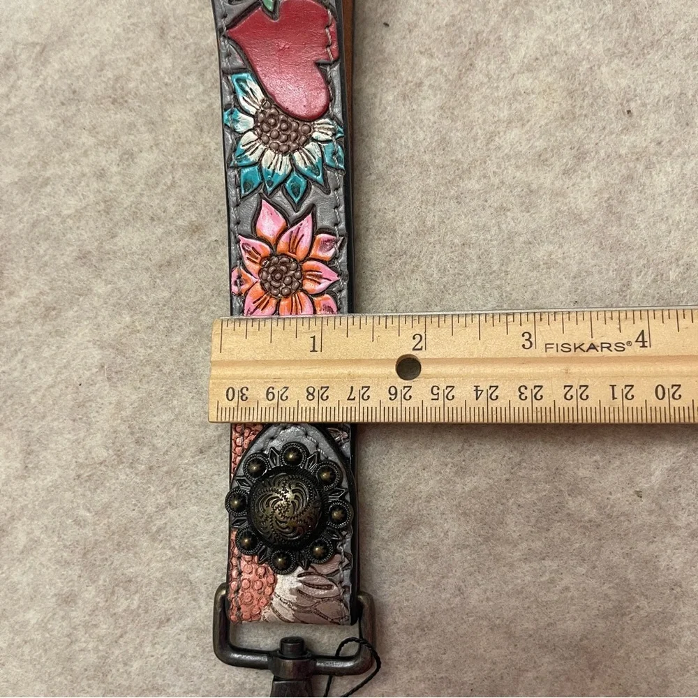 American Darling ADWSF125 Floral Tooled Leather Keychain Wristlet Gray New